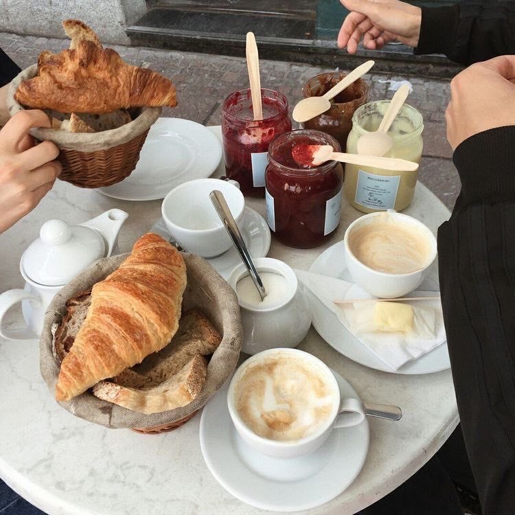 margielamiuse's tweet photo. parisian breakfast dates with coffee and croissants https://t.co/w6OgZsAaMw