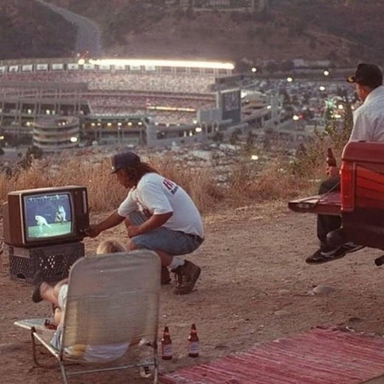 RealMayoOnly's tweet photo. Watching the MLB Allstar game, San Diego 1992 https://t.co/WcAXXmQxiR