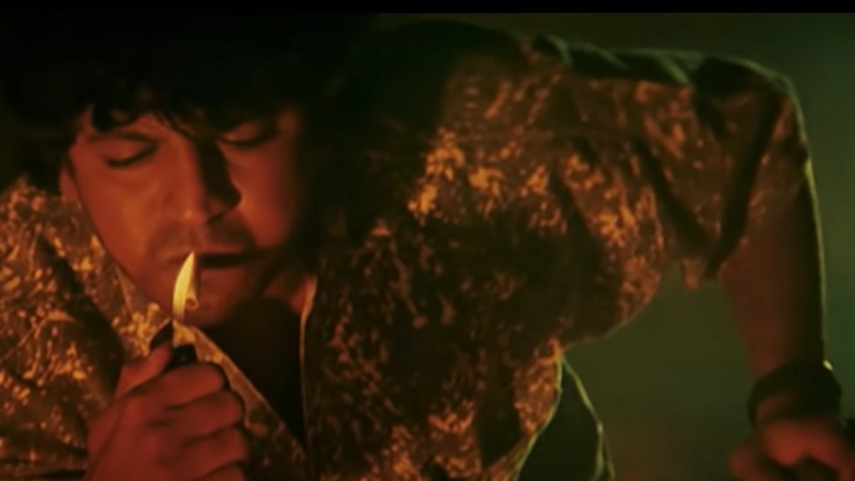 BestMovieScen10's tweet photo. Once Upon a Time 📽️  Genius Story teller '' Upendra ''

He has a separate fan base for his direction 🙌 https://t.co/ejL571l7qi