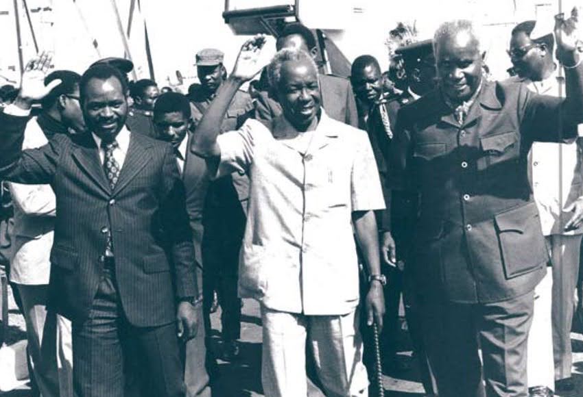 HonourableMedia's tweet photo. BREAKING NEWS

KENNETH KAUNDA🇿🇲ZAMBIA's Liberation Leader,Founding Father and First President has DIED at the Age of 97 in a Hospital at Lusaka where he was being treated for Pneumonia since Monday.He was among the last Independence Leaders of Africa Alive.
#KennethKaunda #RIPKK https://t.co/L4xePxF99r
