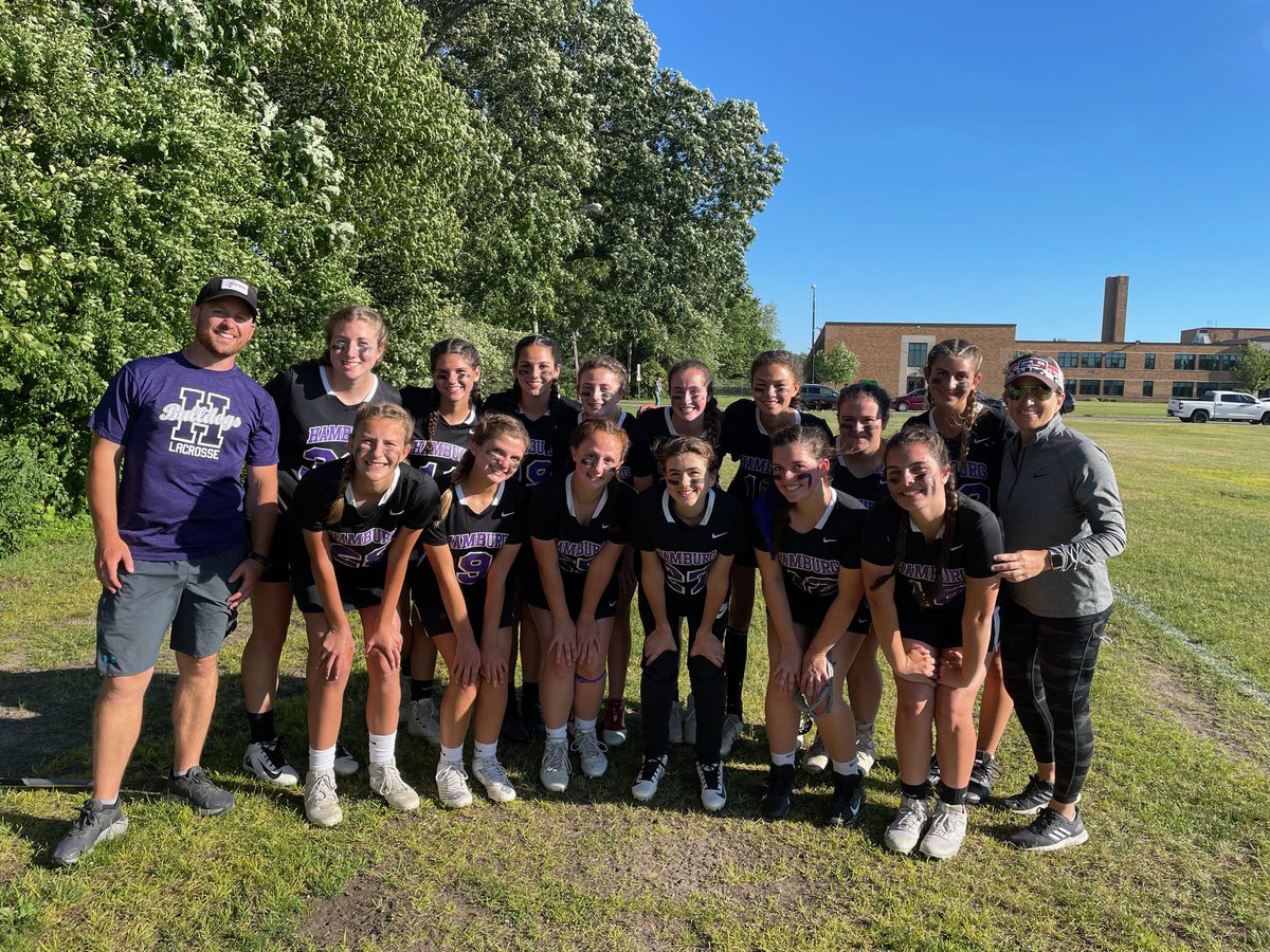 JamelCPerkins's tweet photo. Great season from this gang.. Love the progression over the years.. Many to come #hamlax @HamLax716 @HamburgHigh #Lacrosse #LaxLife #lowtohigh https://t.co/THM9QJBcIg