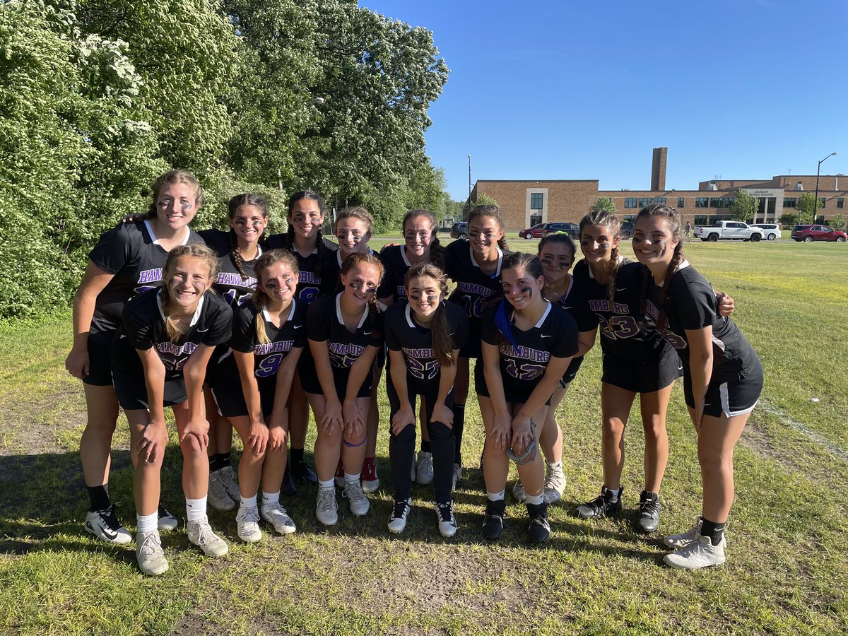 JamelCPerkins's tweet photo. Great season from this gang.. Love the progression over the years.. Many to come #hamlax @HamLax716 @HamburgHigh #Lacrosse #LaxLife #lowtohigh https://t.co/THM9QJBcIg