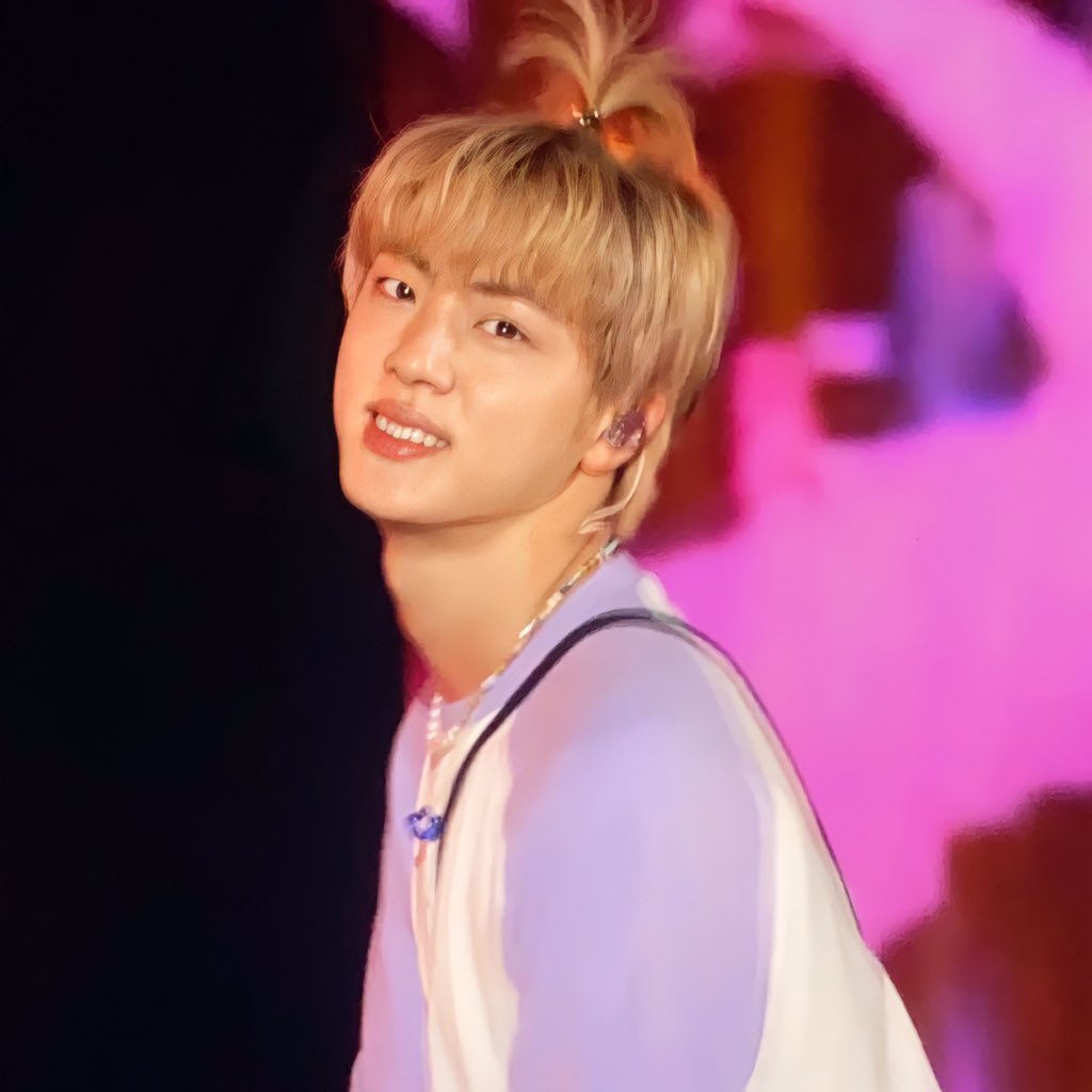 btsforever0213's tweet photo. Worldwide Cutie Hair Style 💜

210614 BTS Muster Sowoozoo Day2
#
#sowoozoo #mustersowoozoo #2021btsfesta #8yearswithbts 
#BTS   #방탄소년단   #SEOKJIN #KIMSEOKJIN 
#진 #BTSJIN #JIN #김석진
#방탄소년단진 #RJ #AlwaysRJ https://t.co/6uoqtFYqdN