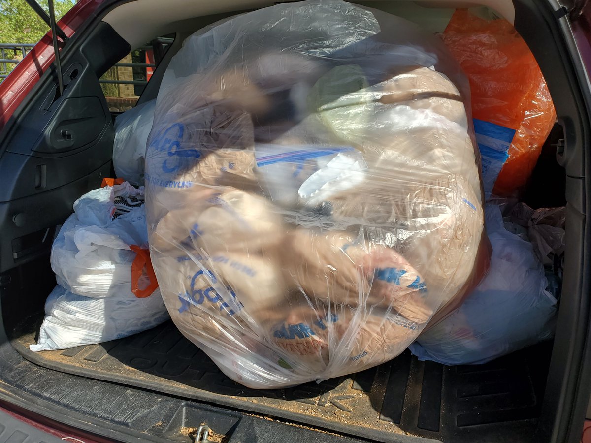 flower_mound's tweet photo. Did you know plastic grocery bags are recyclable? ♻️ Although they can't be placed in your recycling bin, @KeepFMBeautiful has collection sites at the Community Activity Center, Senior Center, &amp; Library as part of their Bags to Benches campaign. ➡️ https://t.co/8jKIthK4QV https://t.co/x9BVG7gMKT
