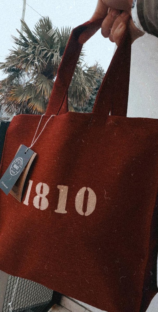 candemastrx's tweet photo. Y como 🍓 del postre, si creías que no podían ser más lindos... vinimos a reversionalos! En lugar de bandeja, están contenidos por una bolsa de diseño y reutilizable 😲😲😲 https://t.co/Ucl7tRj5Dl