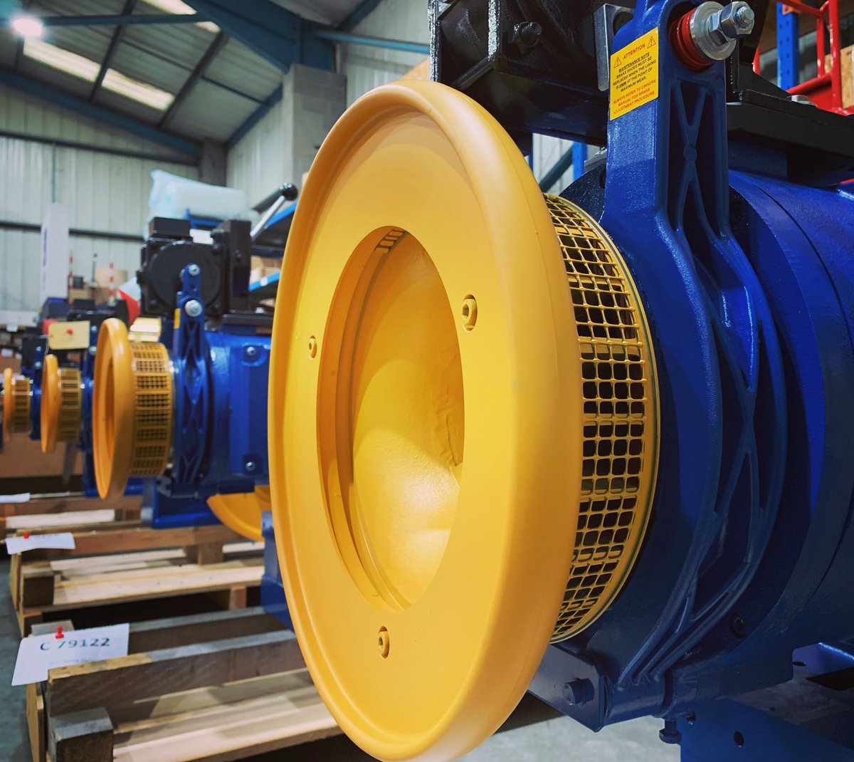 Sassi_UK's tweet photo. 4 of our MF94 machines ready to be split to help with site access. #sassi #sassiliftsystems #albertosassi #mf94 #Lifts #Engineering #italianengineering https://t.co/L21VzE2fmJ