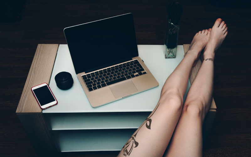 LushOnlyFans's tweet photo. Want to know an... interesting way to make money online? 😳 #OnlyFans #FeetPics https://t.co/hs5Ucj7vkw https://t.co/4RNS70mRA2