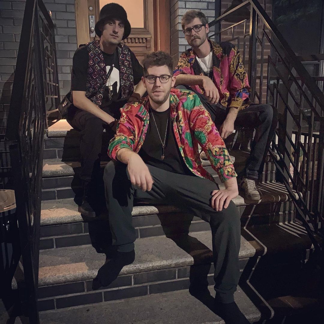 Oggie James tweet media