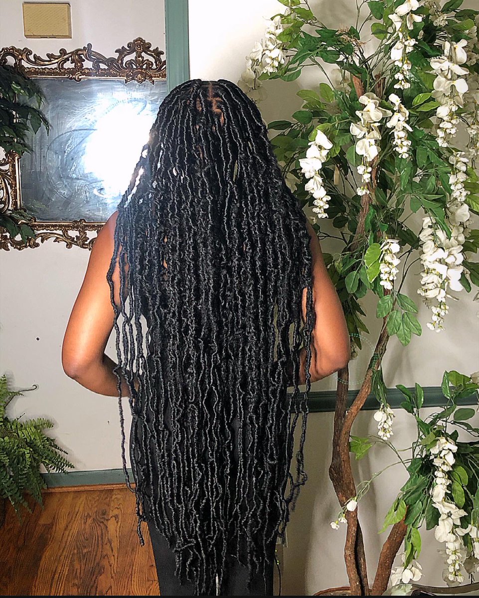 black_isallgold's tweet photo. Get Loc’d and Loaded❤️💗 by @thee_goldentouch on IG https://t.co/NsBmfFLmIL