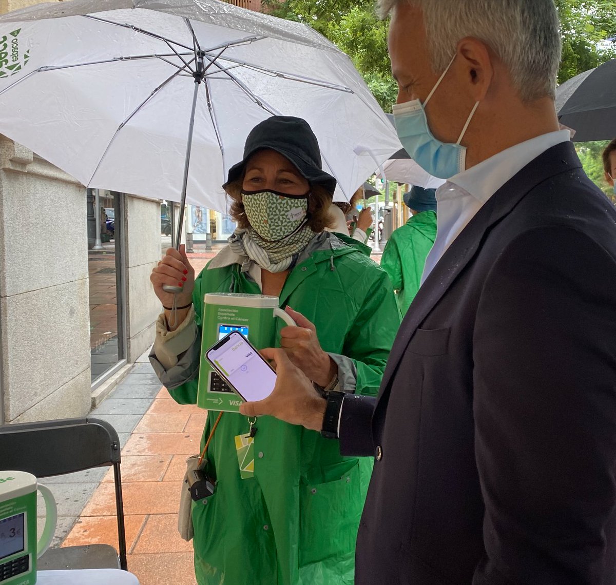 UniversalPay's tweet photo. ¡El efectivo ya no es un problema! Gracias a las #huchas #contactless cedidas por #UniversalPay y @Visa_ES  en el día de la cuestación de @aecc_es  podrás aportar tu granito de arena a la causa sin que el dinero en efectivo sea un impedimento. 
¡Os esperamos!

#HuchasContactless https://t.co/ZBPZ9xH1St