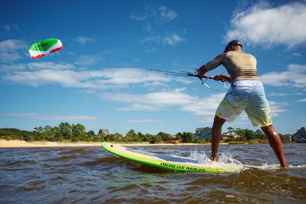King_of_Shades's tweet photo. 5 more orders shipped from https://t.co/ULANaQgJgu today, two pairs to a kitesurfer in Turkey who saw our insta post & this is @iamwilliamking holding a display for first UK stockist, specialist in dinghy foiling & SUP x Wing activity ☀️😎 #Shugs #SunglassesThatHug https://t.co/sXFe4ersKa