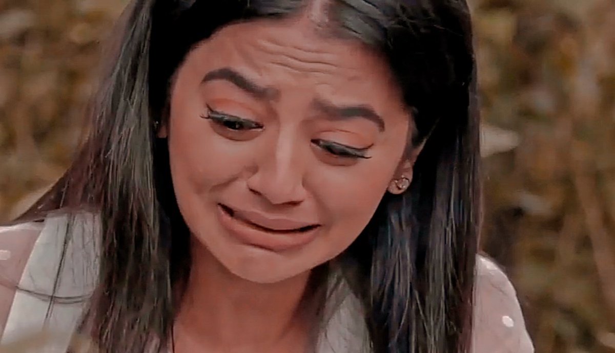 _zahraa_ail_'s tweet photo. Emoticons Emoticons every time make me cry.  You make me drift with my affection for the character of Redima.  in your own words.  It's hard to get those expressions every time and in many different situations
#hellyshah 
#Redima https://t.co/S2fYF555Rv