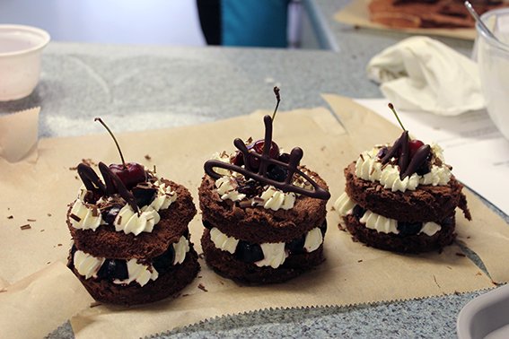LboroAmherst's tweet photo. Year 10 had a go at baking some Black Forest Mini Cakes as part of their @Leithscooking workshop! They look extremely yummy!
#LboroAmherst #IAmherst #LSFFamily #LeithsCooking #Baking https://t.co/W7Co3DaIl3