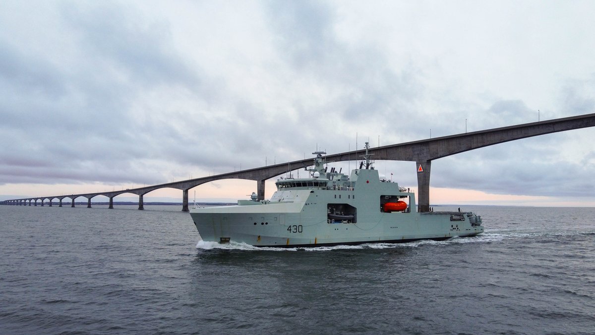 Royal Canadian Navy tweet media