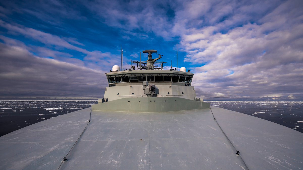 Royal Canadian Navy tweet media