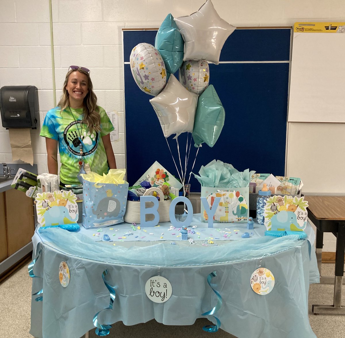 Sydney Chamberlain (@sm_chamberlain) on Twitter photo I’ve said it once, I’ll say it a thousand times again- I work with the best people! <a href="/RosemontForest/">Rosemont Forest Elem</a> I’ve said it once, I’ll say it a thousand times again- I work with the best people! <a href="/RosemontForest/">Rosemont Forest Elem</a>