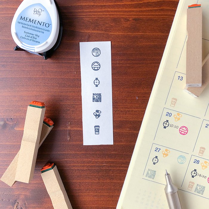 文具女子博 先行販売商品 新作のスケジュールはんこ 新作のスケジュールはんこ6デザインです W リクエストが多かった会議の 会 のほか 雪 時計 読書 薬 コーヒー が先行販売 毎日の手帳管理に福わけはんこの スケジュール