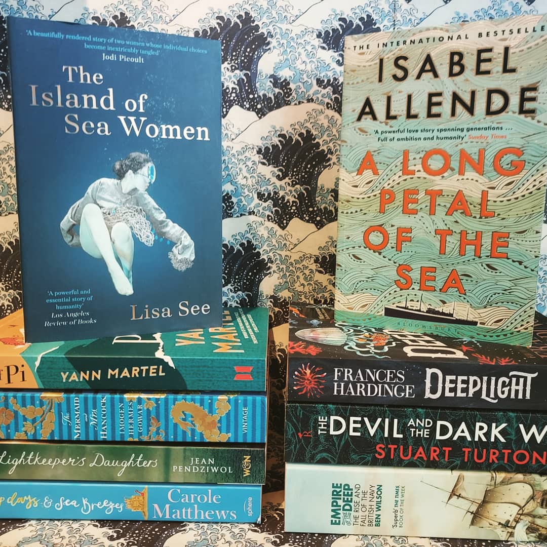 WaterstonesYarm's tweet photo. Hey,
It's #themethursday. And oh 'buoy' is it a good one.
For those itching for that summer ocean breeze we have these books to 'tide' you over. So 'water' you waiting for? Dive in!!!
You 'sea' what we did there?
#sea #ocean #toomanypuns #books #amreading #yarm https://t.co/ex6sB4CIya