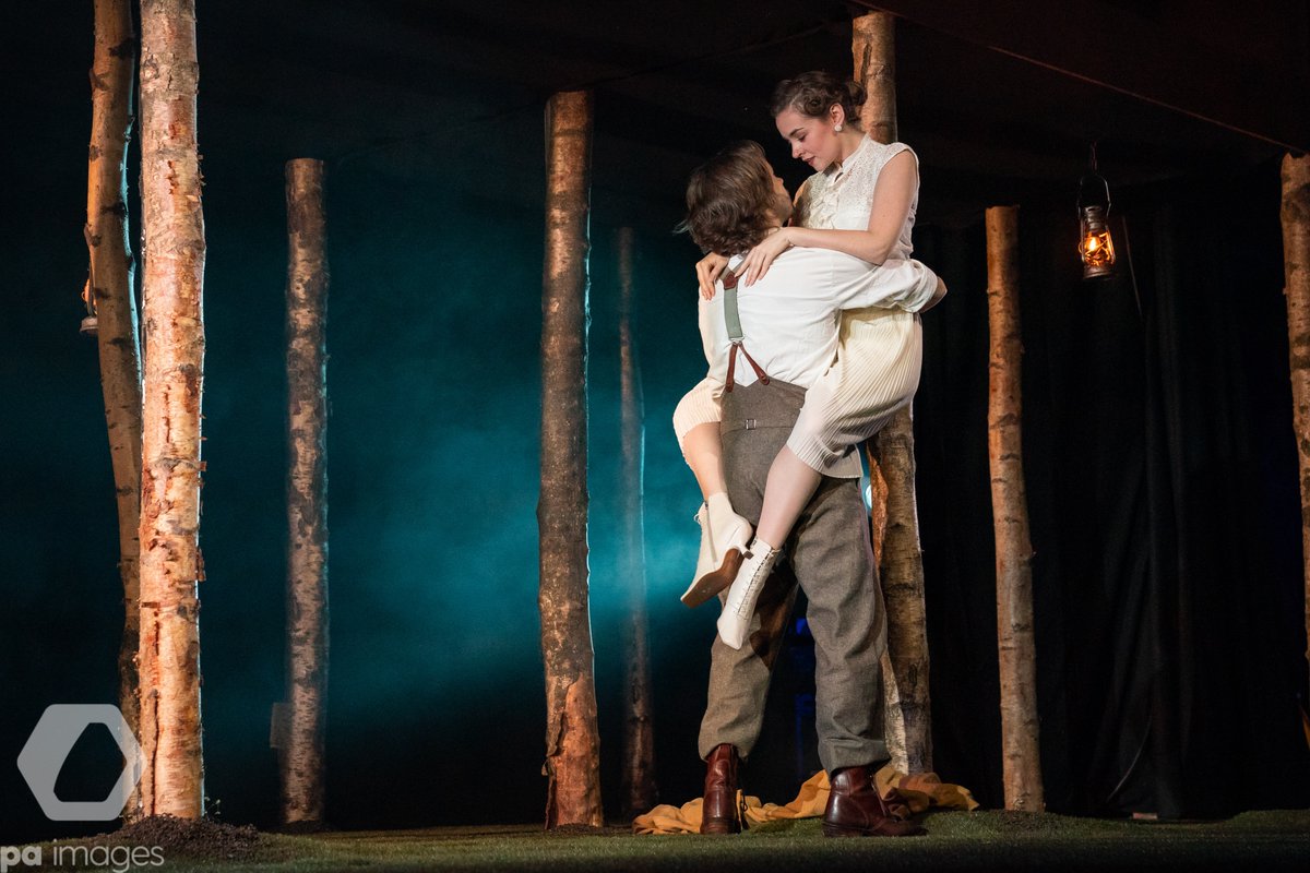 Alamy_Editorial's tweet image. Georgia Lennon as Lady Chatterey and Michael Pickering as Mellors perform during a photo call for Lady Chatterley's Lover at the Shaftesbury Theatre in London. 

📷Aaron Chown - see more at go.paimages.co.uk/LatestShowbiz_T

#theatre  #SeeItSafely
