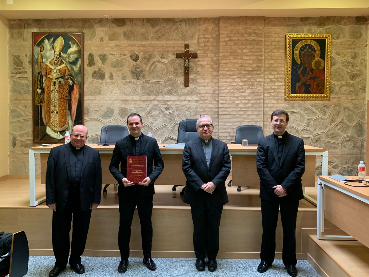 Felicidades a D. Carlos Gallego, Formador del Seminario Menor que hoy ha defendido su tesina en Instituto Teológico "San Ildefonso" de Toledo 17 #junio2021  <a href="/ITSanIldefonso/">Instituto Teológico "San Ildefonso"</a> <a href="/seminariotoledo/">Seminario Mayor Toledo</a> @Creando_FARP <a href="/architoledo/">Archidiócesis de Toledo</a>