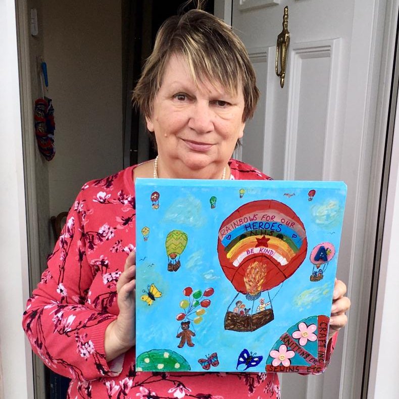 AgeUKWyvern's tweet photo. (3/3)

Our clients &amp; @worcester_uni Occupational Therapy students were paired to become Creative Friends, only communicating through art. With creative support from @RoomArts participants explored the theme of ‘Outside my window’

#LonelinessAwarenessWeek2021 #WorcestershireHour https://t.co/Y1SbJDrL8y
