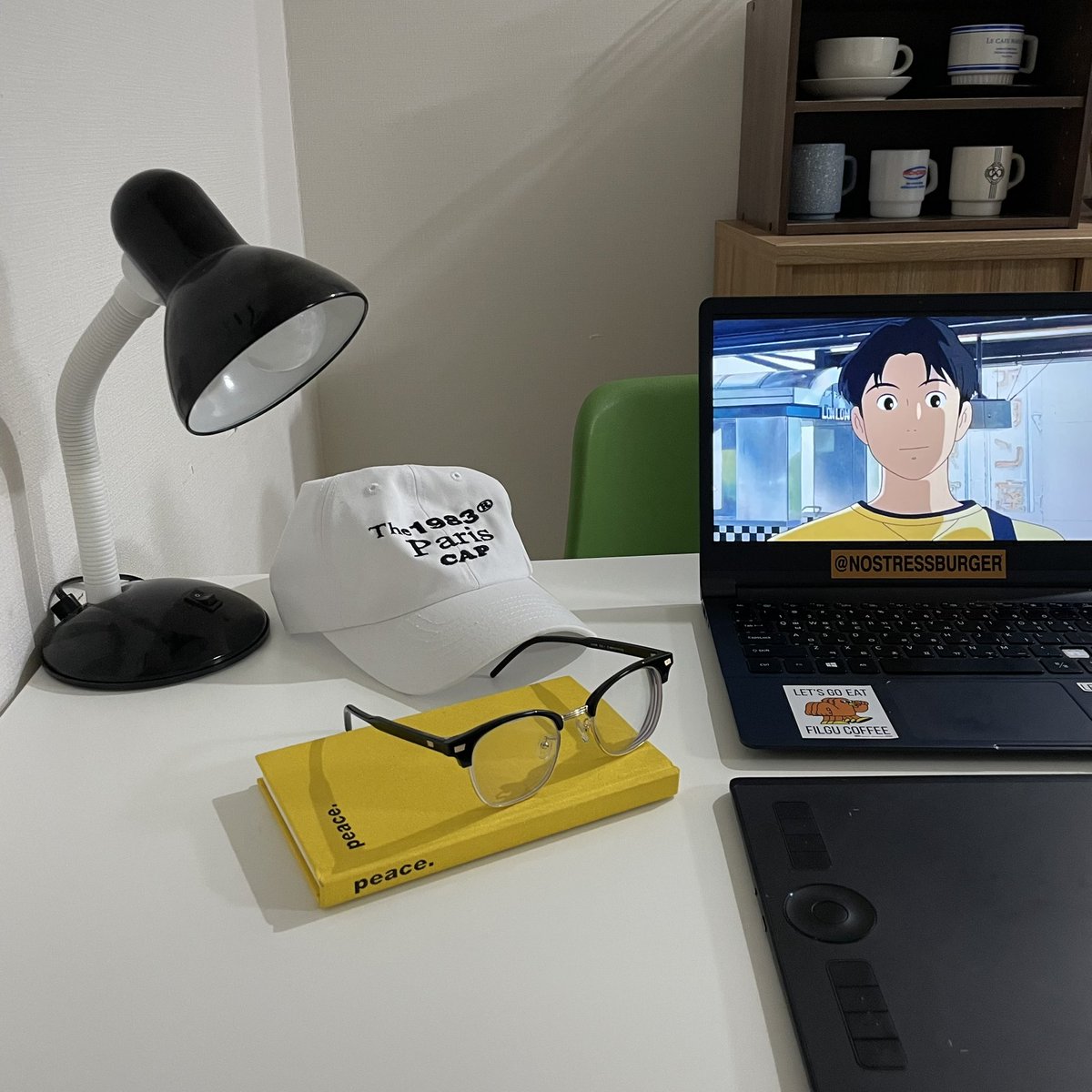 집에서 제일 좋아하는 공간.