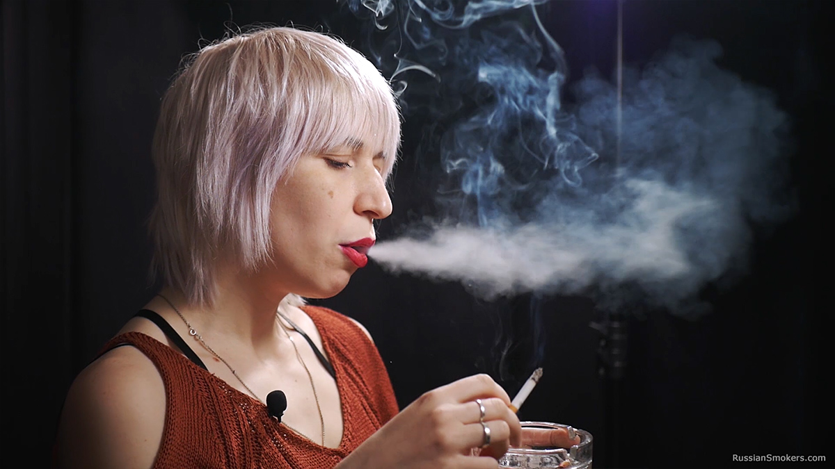 SmokersRussian's tweet photo. 31 years old Irina is smoking two cork cigarettes
Direct link to buy this clip: 
https://t.co/bxCqtI1lYR
#girl #pretty #young #sexy #fetish #smoker #babe #video #clip  #donwloadable #russian #smokers #girls #smoking #smokingfetish #amateur #inhale #exhale https://t.co/G2ttI2IpFK