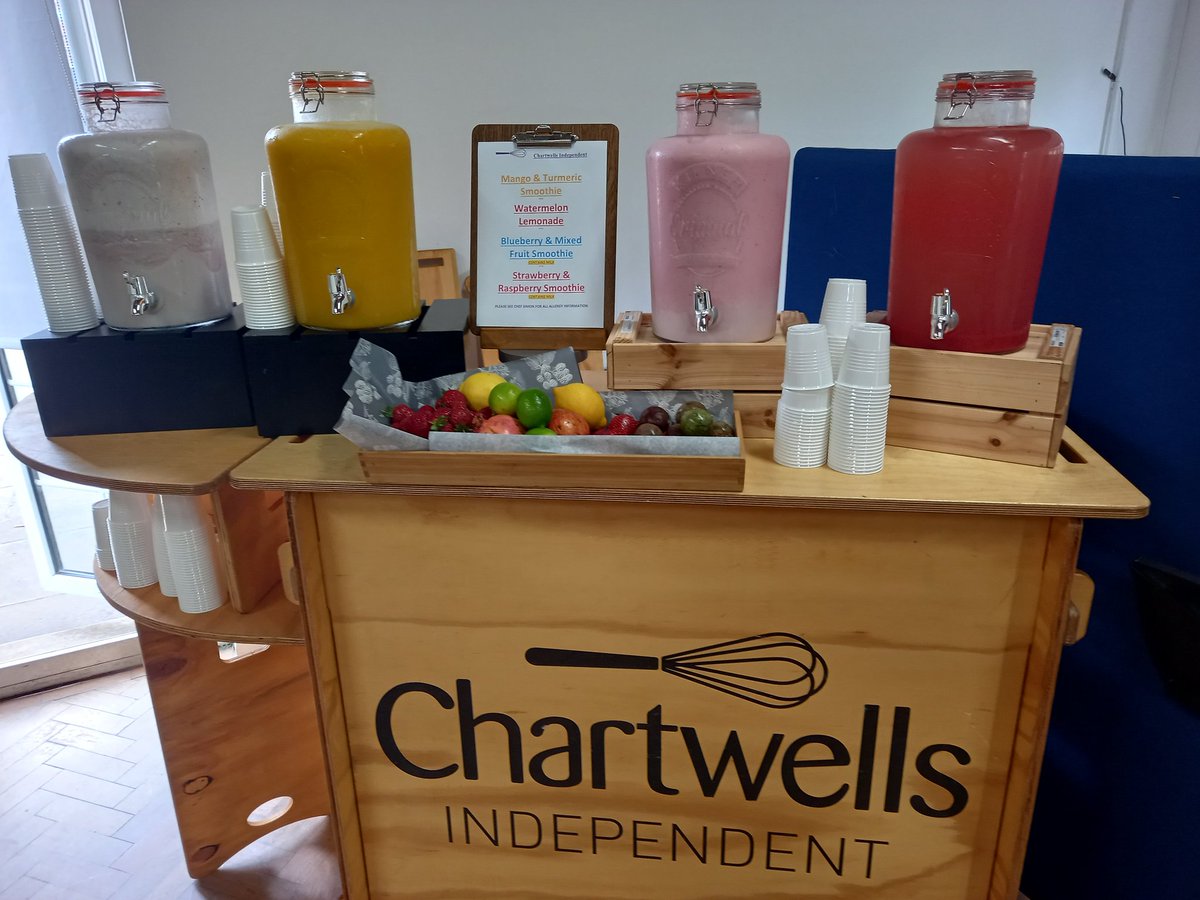 spj_cook's tweet photo. Smoothie bar for a lunch time treat today @BansteadPrep full of goodness @chartwellsUL @m_pateman https://t.co/9ChPiMmVOl