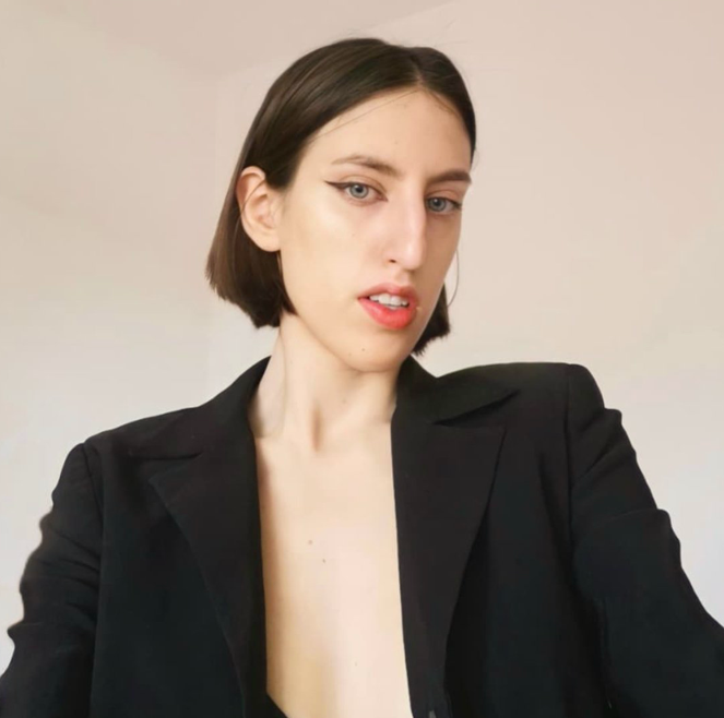 dailyn_models's tweet photo. NEW FACE - MATILDE 

Hight: 177 cm / 5′10″
Bust / Chest: 85cm / 33 ″ 
Waist: 64cm / 25 ″ 
Hips: 90cm / 35 ″ 

#models #newface #4youagency #modelling #fashionaddict #fashion https://t.co/1iLVjd4rec