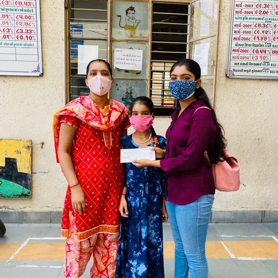 ourvadodara's tweet photo. Yukti Modi has paid the fees of 23 students so that they don't have to give up on their education due to non-payment of fees. After thorough checking, she paid a total of 80K. https://t.co/yNtMhwLlms