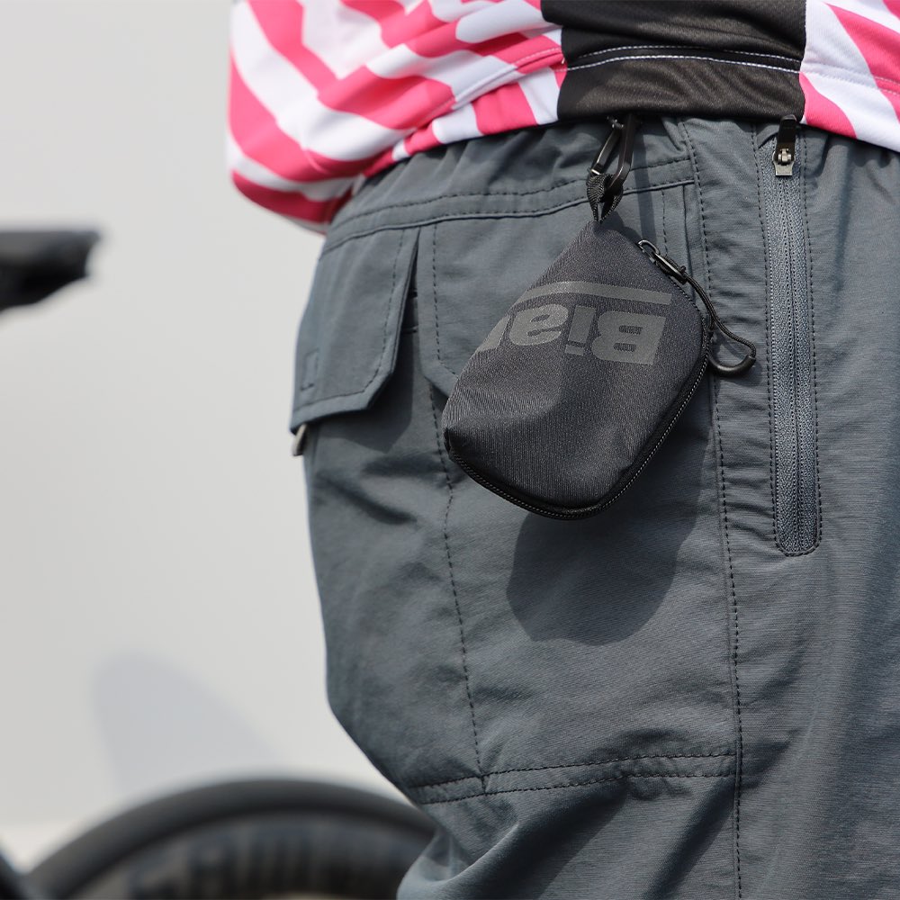 BianchiJAPAN's tweet photo. 【#オンラインストア】
#ビアンキ オンラインストアでは、定期的に #NEWS の更新をしています。
#お得な情報 や #新商品情報 が #盛り沢山!
▶︎ #Viraloff シリーズの新商品を一挙にご紹介!
https://t.co/MBA2Z33fpi
#bianchi #サイクリング #ロードバイク #クロスバイク #ライド #チェレステ https://t.co/8pv95AilBK