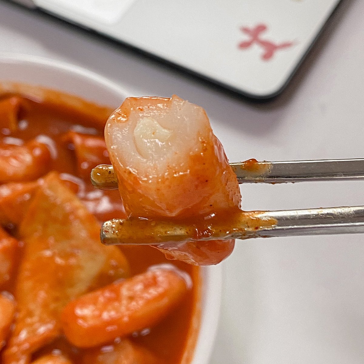 ยังไงก็ยังชอบต๊อกร้านนี้ ง่ายมากแค่จับทุกอย่างโยนลงหม้อ🤏🏻🥘 ต๊อกชีสคือที่สุด นุ่มหนึบ มีชีสจริง แต่รอบนี้มาอวดว่าใส่เส้นมันเทศด้วย ใส่เส้นครั้งแรก อร่อยมากกกกกกแง หนึบๆๆๆๆ