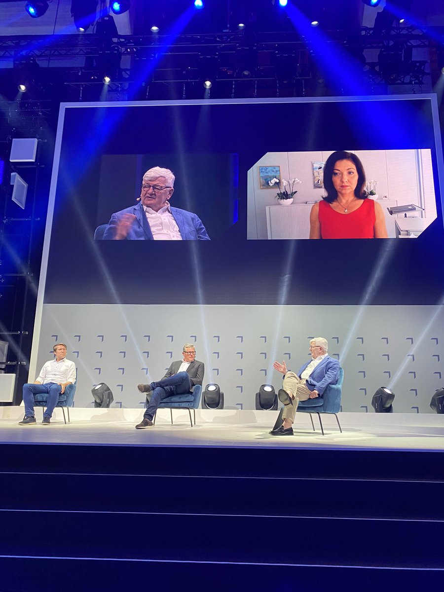 Vytal (@myvytal) on Twitter photo #hydrogen panel: „whatever the outcome of the elections will be, the trend towards #greenhydrogen will go on“ <a href="/JoschkaFischer/">Joschka Fischer</a> <a href="/greentech_fest/">GREENTECH FESTIVAL</a> @BCG_Germany #hydrogen panel: „whatever the outcome of the elections will be, the trend towards #greenhydrogen will go on“ <a href="/JoschkaFischer/">Joschka Fischer</a> <a href="/greentech_fest/">GREENTECH FESTIVAL</a> @BCG_Germany