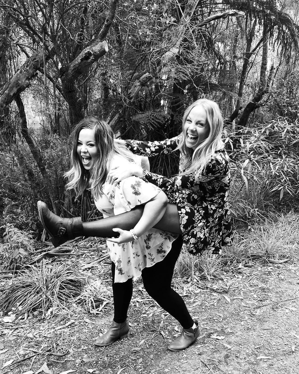 melissa_veld's tweet photo. Happy birthday to my beautiful best friend ❤️ @RebekahStubbs #birthdaygirl #thebuttertomyfly 🦋 https://t.co/ixmhMIZo5Q