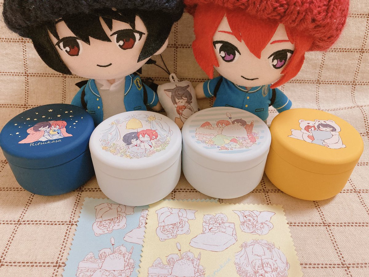 りつかさミニ小物缶🐻🐰AセットBセットとしてboothさんに並べます。ミニクロスはおまけです。厚みがあるので配送方法はコンパクトになります。 