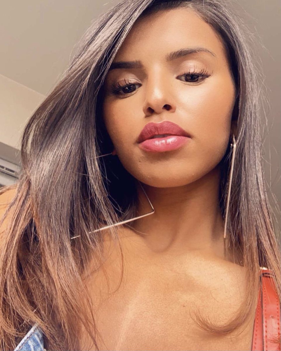 imenesteam_'s tweet photo. Une beauté ❤️ @Imeen__es #beauty #beautiful #woman #love #imenes https://t.co/lUKb3AXugz