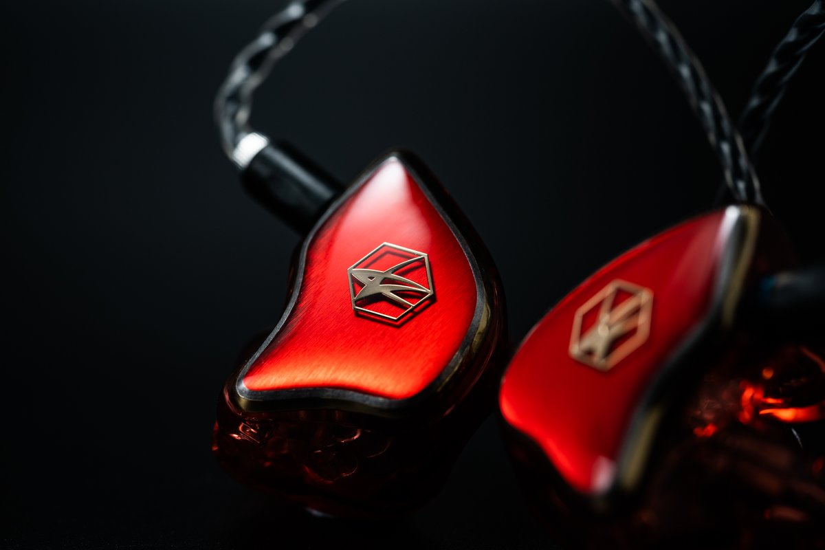 KumitateLab's tweet photo. KL-REF Rev2.0 Type-S『レッドアルミ+真鍮厚板』。
シェルはワインレッド。少し暗めな赤といった感じですが、IEM全体を引き締めてくれますね✨
大変お待たせをしました。ご近所さんのところへいってらっしゃい👋
#くみたてLab #KL_REF #カスタムIEM https://t.co/60F9FNOuCq