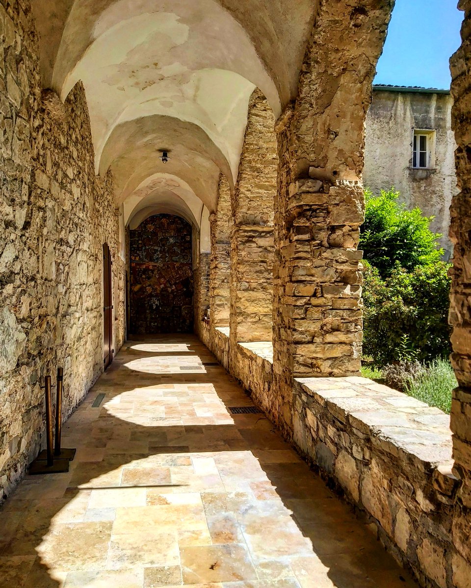 EtwTerp's tweet photo. Translation de lumière...
Chapelle de l'Observance
Draguignan, mai 2021
#translation #artetmaths #mathartist #mathpic #mathlover #photomaths #jeudiphoto
➡️
https://t.co/DXEQFA5Fts
Rendez-moi visite sur Instagram:
➡️ https://t.co/1OVKVNPI8n https://t.co/ECh9QOMBum