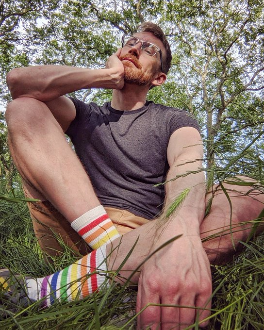 Cute even when there are bugs climbing literally into my butt 💁🏼&zwj;♀️ what can I say it's a skill 🐜🦗🪲 https://t