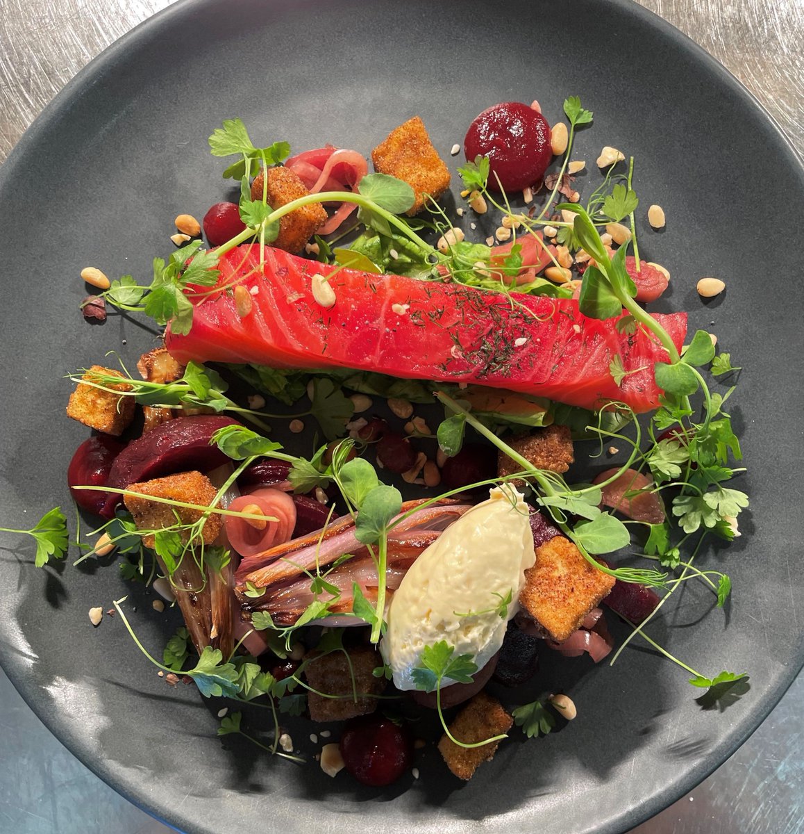 Beetroot cured salmon salad with crispy tofu, charred &amp; pickled shallots, roasted beetroot, toasted seeds &amp; nuts with horseradish mousse
#summerfood #healthyfood #longwhatton