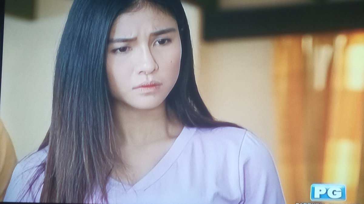 RhofiaD's tweet photo. Tinuloy padin ni Nanay Edna!😔 

@sanya_lopez 
#FirstYayaNotHerFault https://t.co/9Pbubmau4v