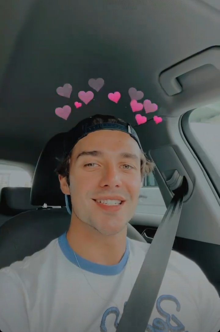 Şu tatlılığa bakın @CansevenCemal