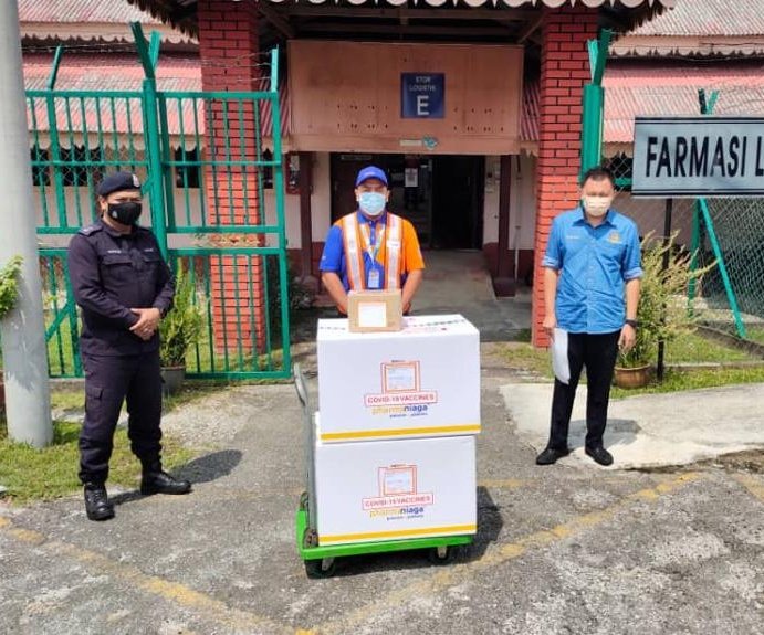 توییتر Pharmaniaga Berhad در توییتر The Sinovac Covid 19 Vaccines Successfully Delivered On 10 6 2021 And 16 6 2021 To Klinik Kesihatan Teluk Intan Perak Hospital Parit Buntar Perak Hospital Gerik Perak