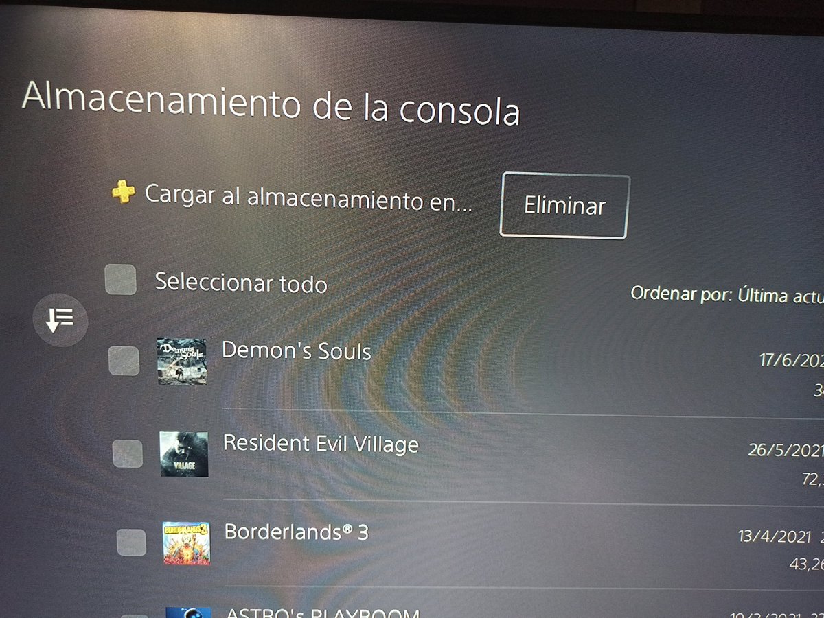 Qué os parece esto: Si no tienes ps plus ya no puedes transferir tus partidas guardadas a una memoria usb. QUÉ HIJOS DE LA GRAN P...!!