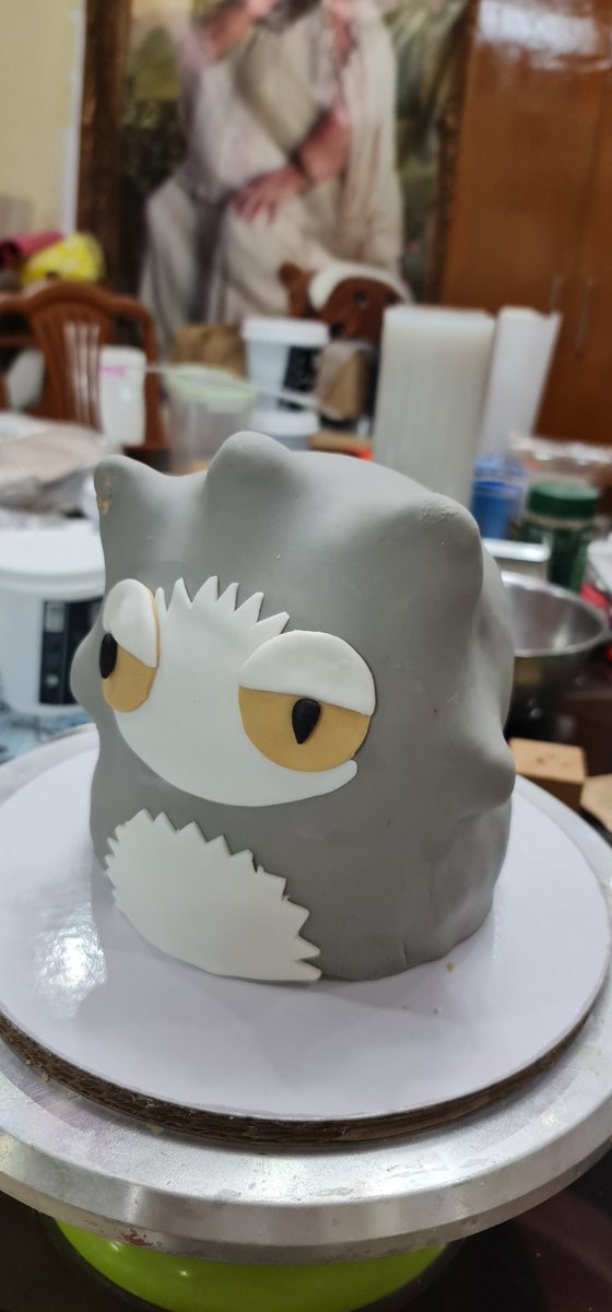 sylphid187's tweet photo. WIP 

Oya, Oya, Oya! 
Look at who I'm caking next! 

#owl #bokuto #bokutokoutarou #cake #cakeit #Haikyuu #haikyuucharacters #hoothoot https://t.co/VIFLxK4hDu