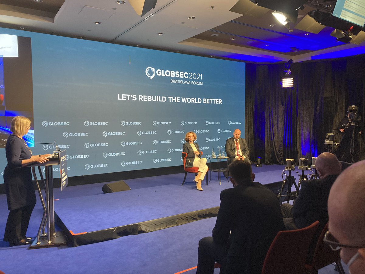 FPVMV_UMB's tweet photo. Wonderful panels, fruitful discussions and great insights from one of the most important security conferences in the world #GLOBSEC2021, established 16 years ago by our talented alumni, with #fpvmv being again a proud institutional partner. #LetsRebuildTheWorldBetter https://t.co/FprPTEAqnl