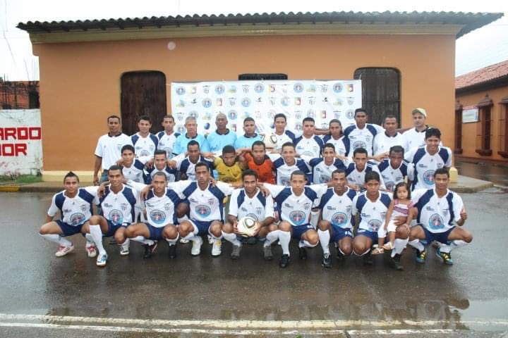 Ortizfc's tweet photo. Ortiz FC 10 años de ser Federado #Blanquiazul #FVF #AFG #10años #Guarico https://t.co/l0dq0qKJ61