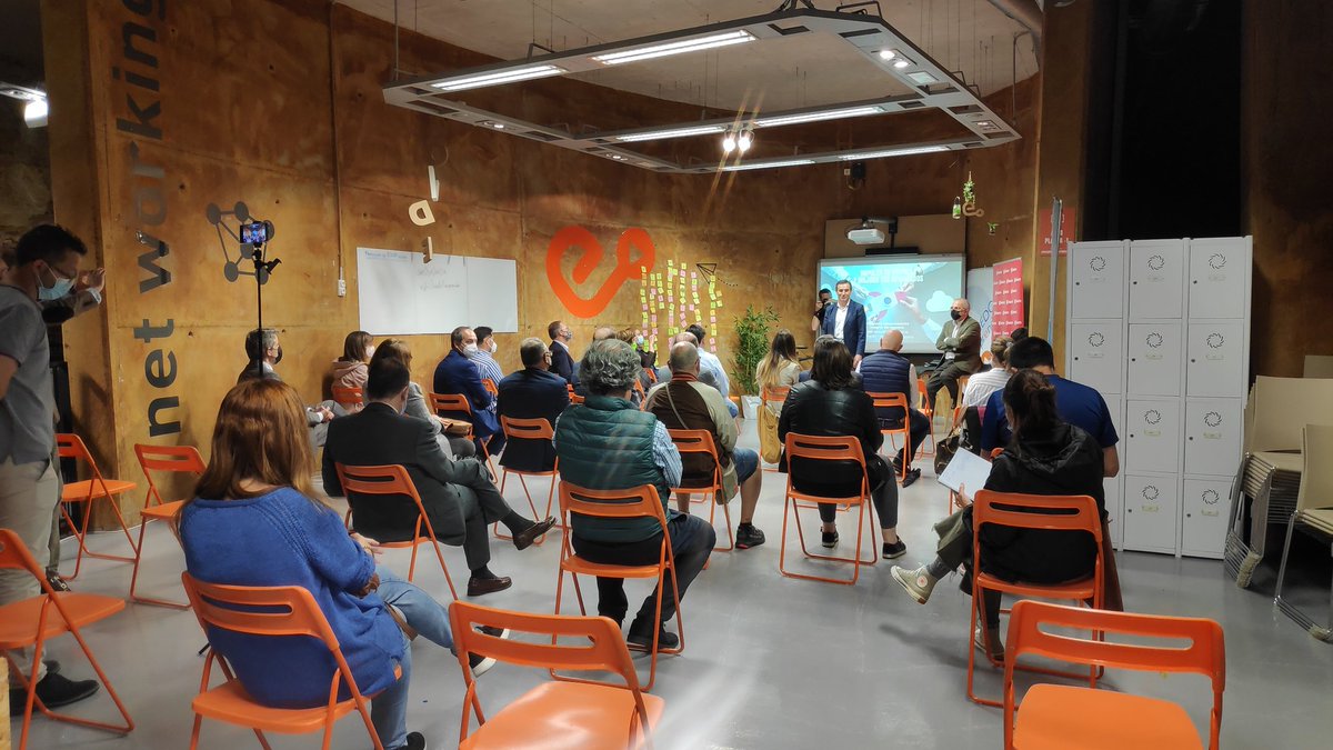 Oviedo Emprende tweet media