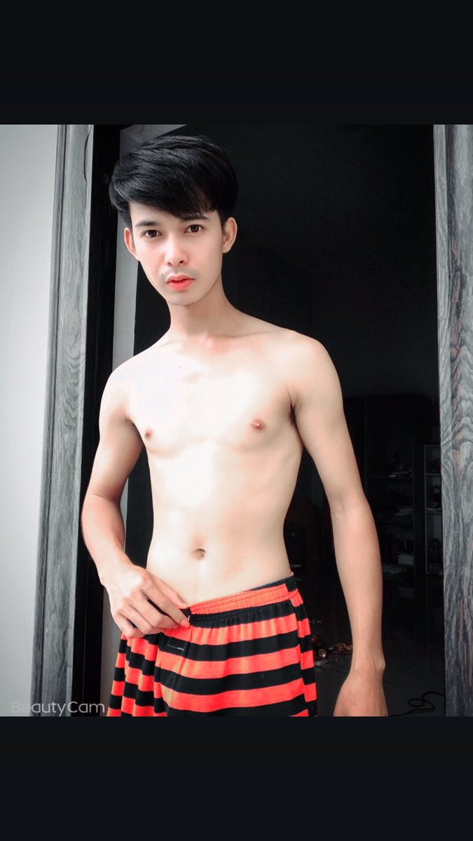 NlyrWvMBdFAM6Hj's tweet photo. #បើស្រលាញ់ឆាតមកលេងបាន_អត់ចេះរឹកទេ 😊 https://t.co/QTSNMczdUI