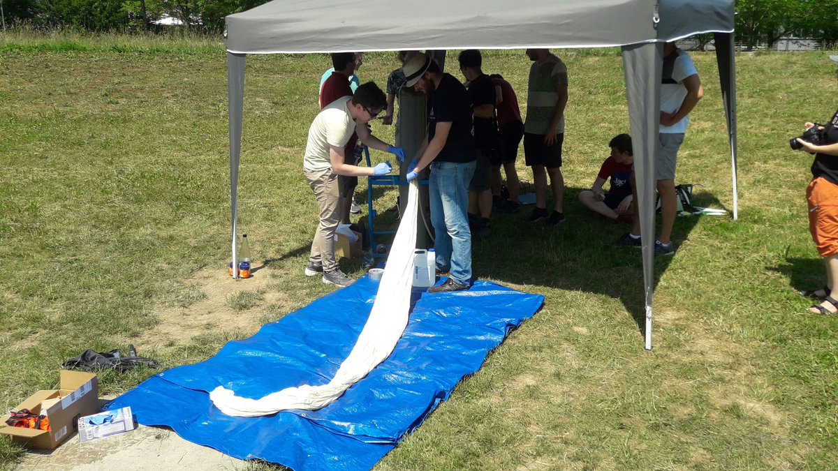KSat_Stuttgart's tweet photo. Balloon filling for #BUBBLE2 has started! The team will now input a carefully chosen amount of Helium to ensure the balloon will burst at the correct altitude. https://t.co/rbsUGN5nhD